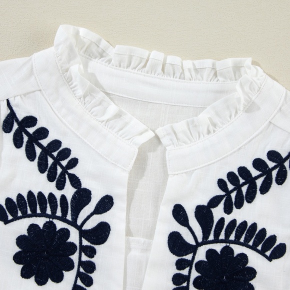 White Floral Embroidered Shirred Sleeve Elegant Shirt - Picture 4 of 12